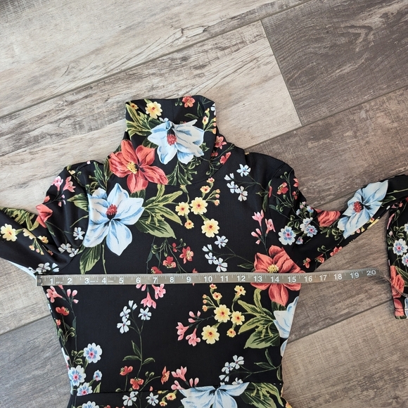 Yumi Kim Black and Pink Floral Long Sleeve Sheath Dress - Picture 5 of 7